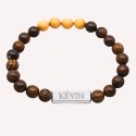 Bracelet perles bois naturel et plaque acier à personnaliser