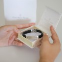 Bracelet homme gravé en acier mat et cuir tressé – Bijou personnalisable