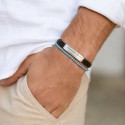 Bracelet homme gravé en acier mat et cuir tressé – Bijou personnalisable