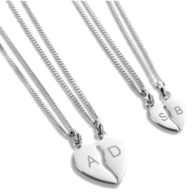 Le pendentif coeur gravé à partager