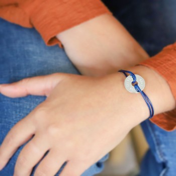 Bracelet cordon jeton lettre manuscrite