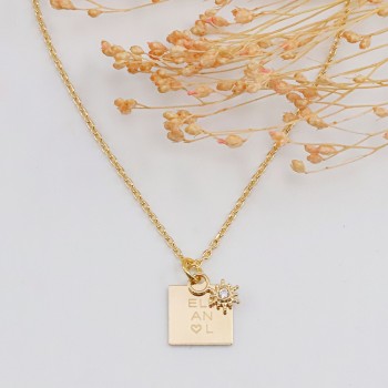 Pendentif médaille carrée à personnaliser