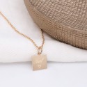 Pendentif médaille carrée à personnaliser