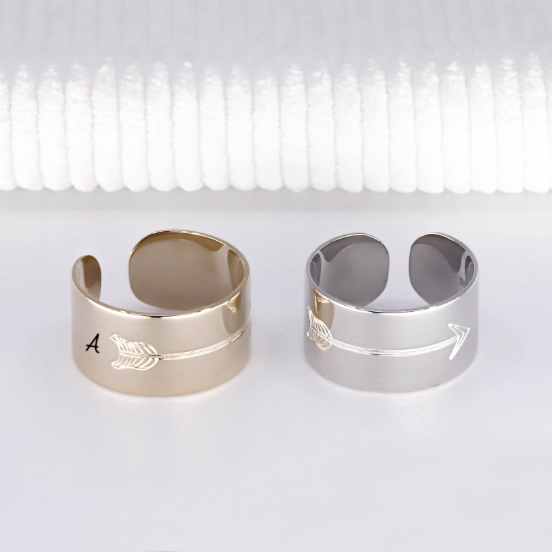 Bague ruban flèche à personnaliser