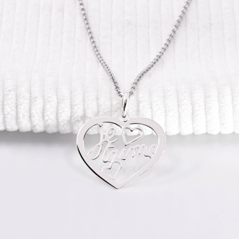 Pendentif "je t'aime dans un coeur"