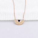 Collier demi-cercle et triangle à personnaliser