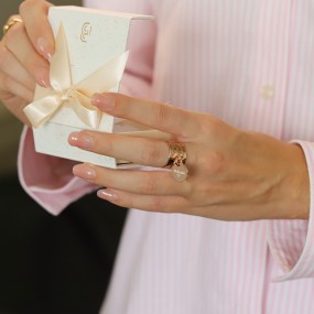 Bague Ruban Martelée et Pampille à personnaliser