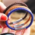 Bracelet homme personnalisé en acier et cuir - Gravure intérieure sur fermoir