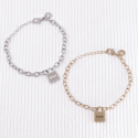 Bracelet personnalisé cadenas carré en argent ou plaque or
